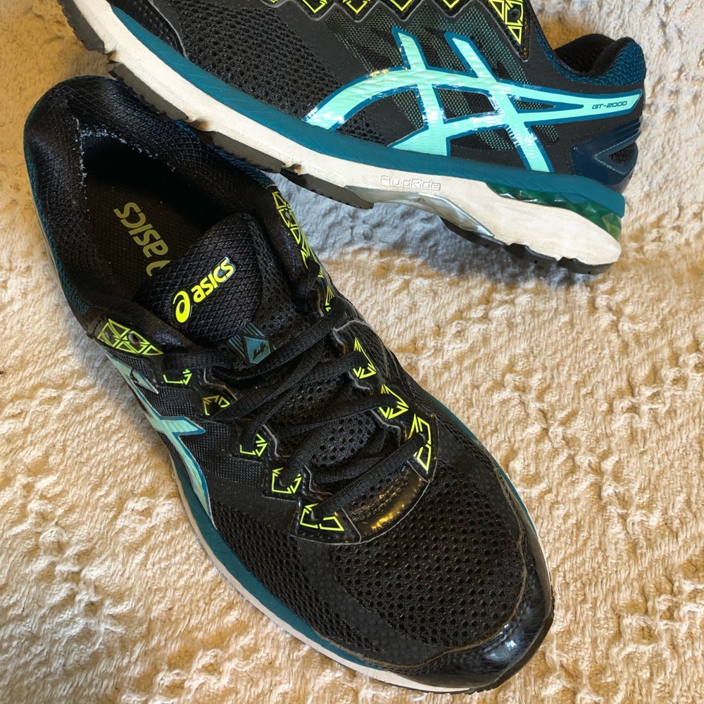 ASICS Athletic Shoe’s Women’s Size 10